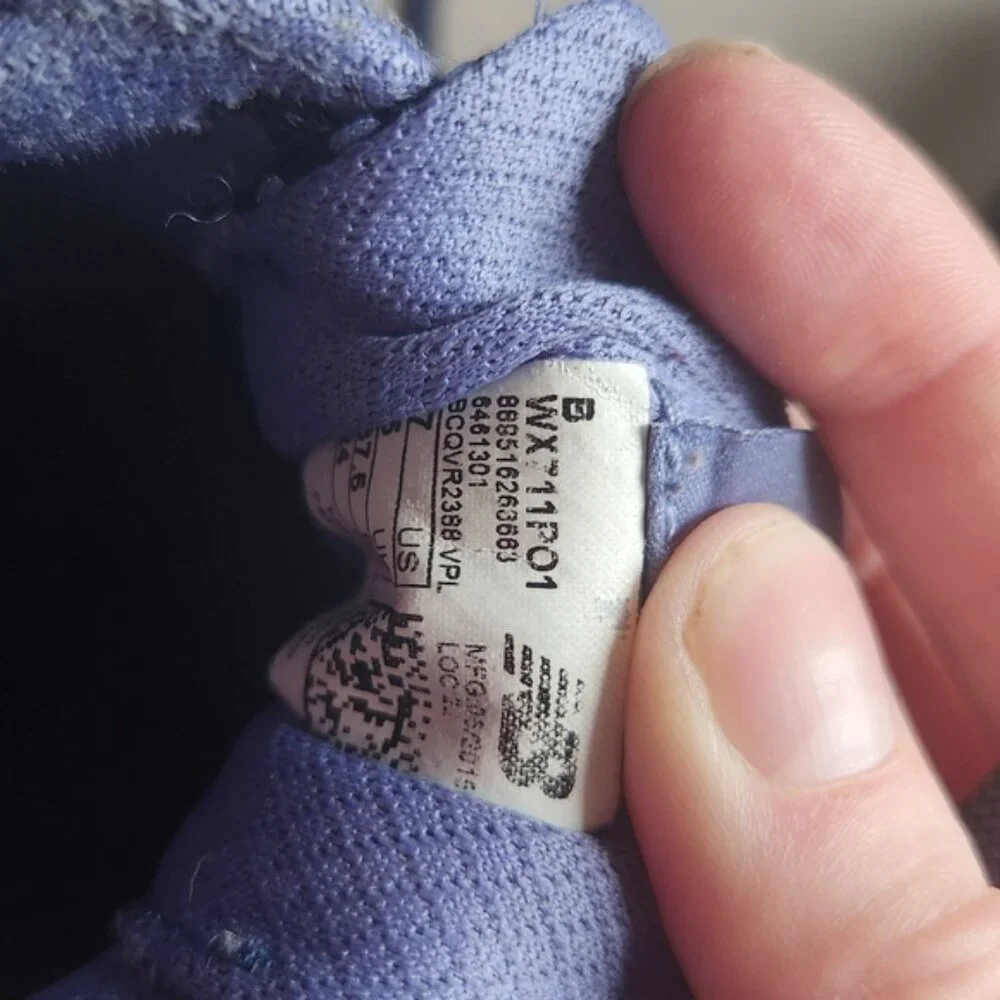 New Balance stylish blue